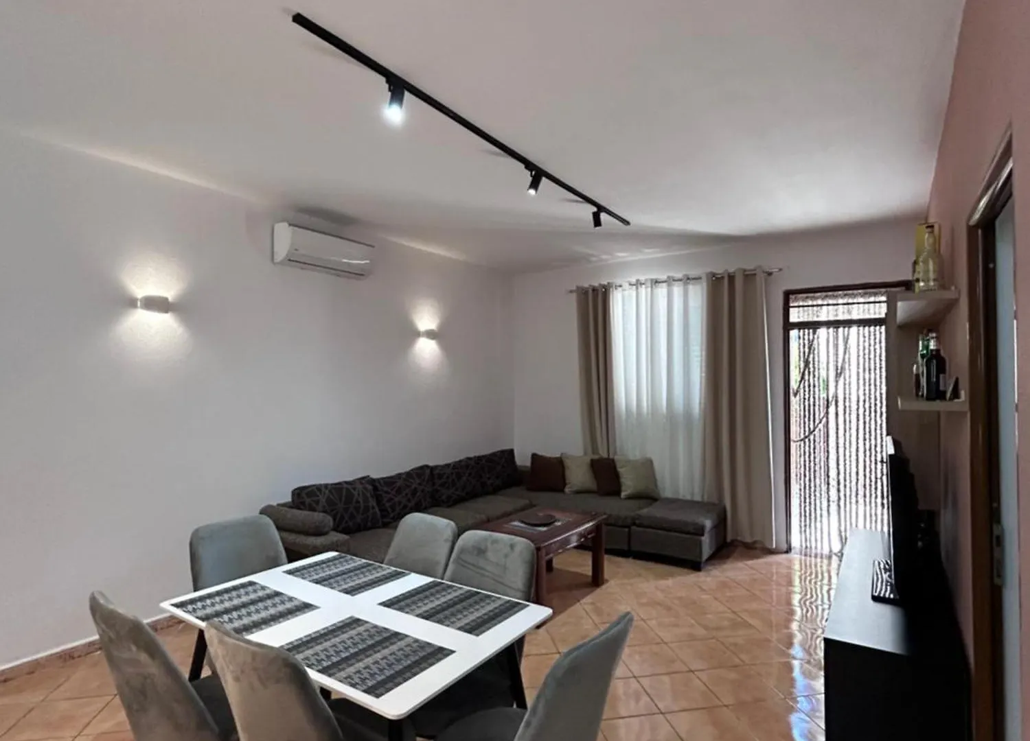 Vila Private House Velipoj Velipojë Albánie